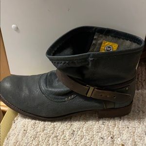 Caterpillar leather booties size 9.5